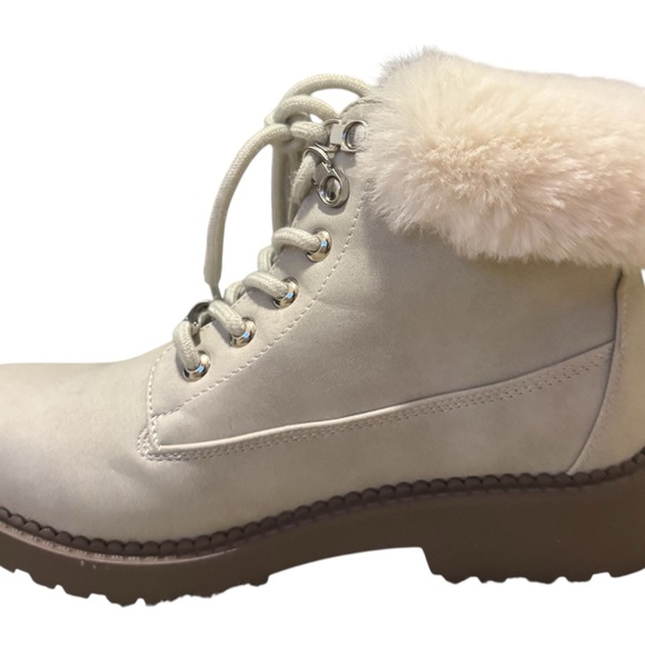 Women's Esprit Cream Fur-Lined Ankle Boots 8 - Picture 3 of 10